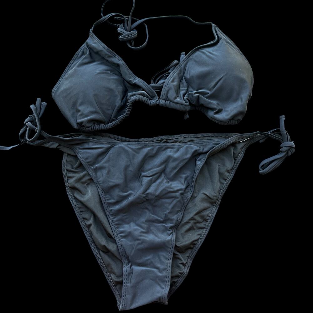 Holipick two piece bikini swim suit. Triangle cups with removable